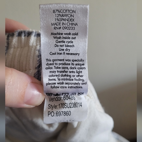 Pacsun Volley corduroy textured shorts Men's XL grey plaid - Picture 6 of 10